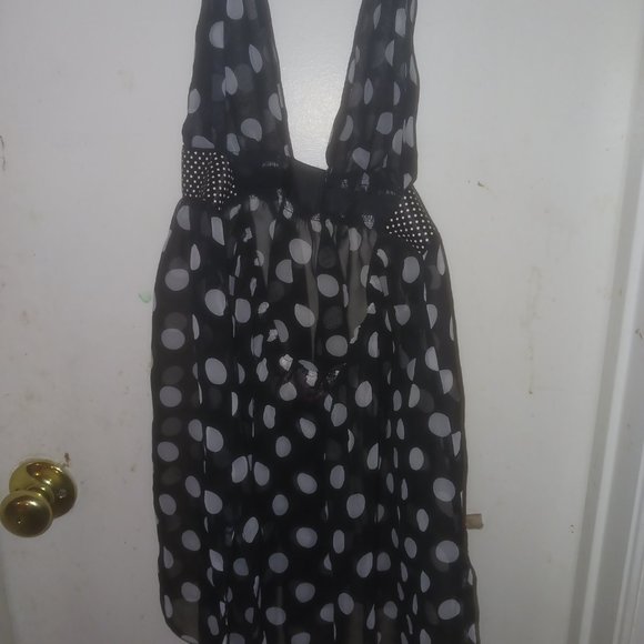 Victoria Secret - Picture 2 of 3